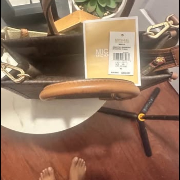 Michael Kors Mirella Women’s MD Crossbody Tote Bag. - Picture 4 of 9